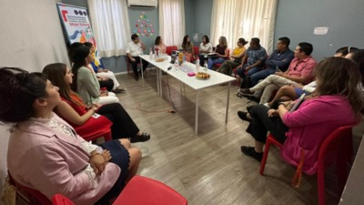 Delegación Ecuatoriana Visita Residencia Familiar Brown Sur