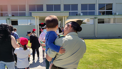 Suboficiales celebraron Navidad con niñas y niños de Biobío